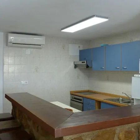 Romeo Villa *